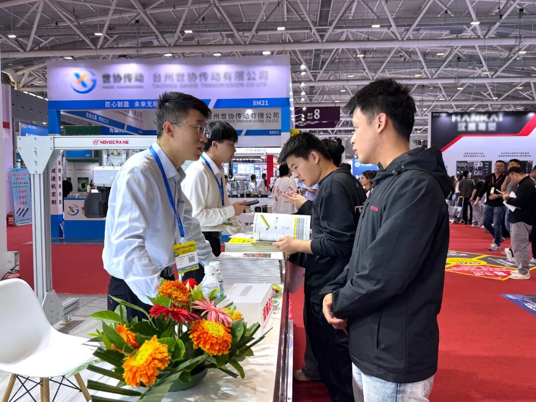 1762732407884805.jpg 展会现场1.jpg