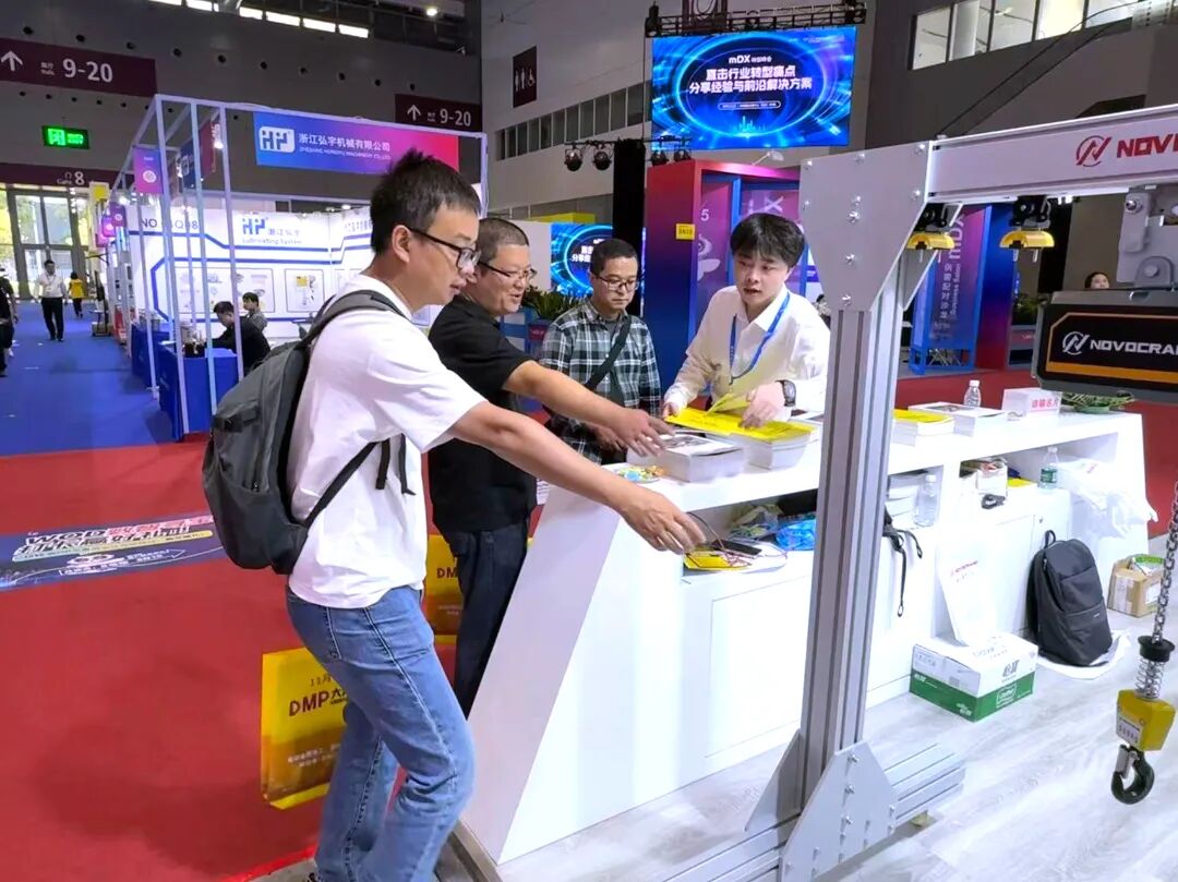 1762732432681023.jpg 展会现场3.jpg