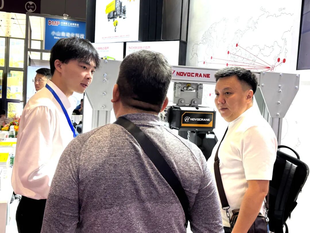 1762732443313075.jpg 展会现场4.jpg